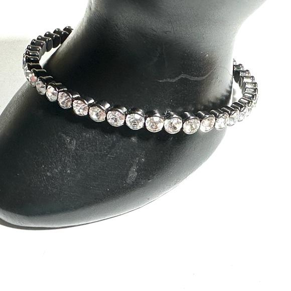 Clear Rhinestones & Gunmetal Gray Sparkly Bracelet Open End Expansion - Picture 4 of 6